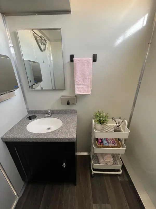 elite-vac-steam-portable-restrooms-washcars-grande-prairie interior